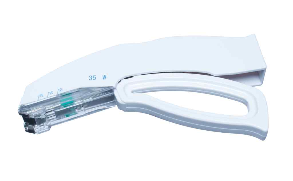 disposable skin stapler use