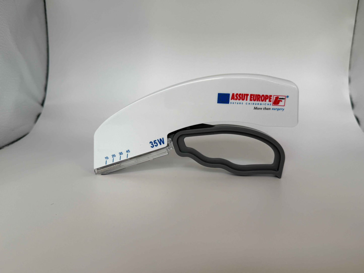 Disposable Skin Stapler – Wide, 35 Staples (Box of 10), Veterinary Use Only